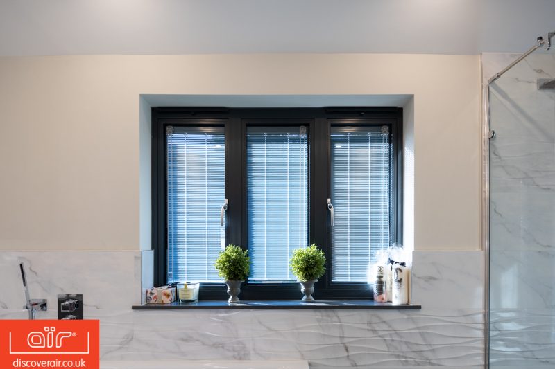 Bathroom-air-MOD-Flush-aluminium-windows