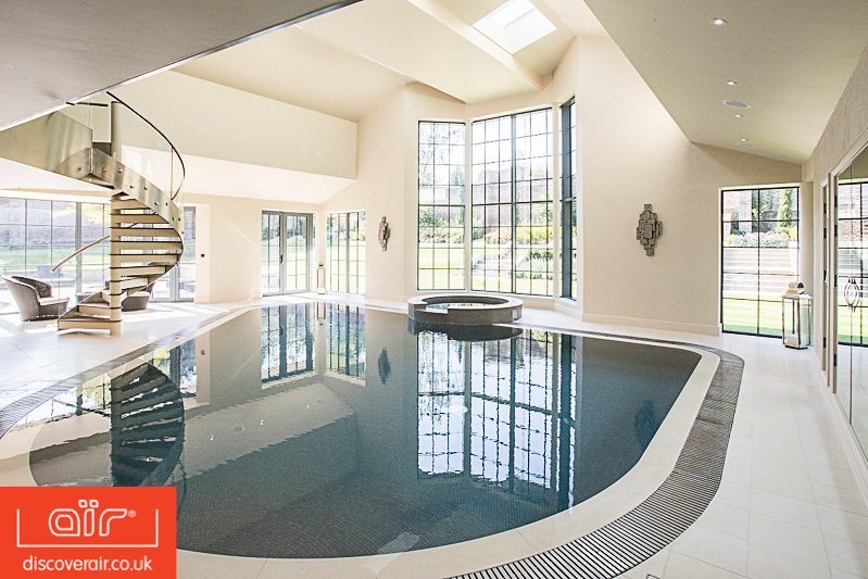 Luxurious-installation-of-air-MOD-Heritage-aluminium-windows