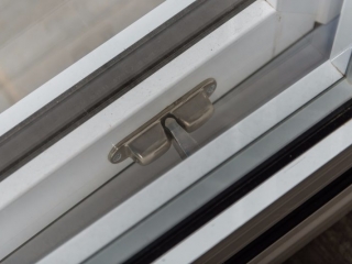 aluminium bifolding doors Everglade windows