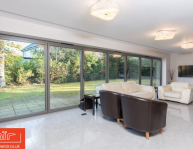 air-bifold-doors-everglade-windows-chelsea