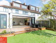 air-bifold-doors-everglade-windows-high-wycombe
